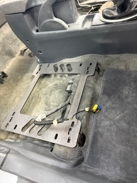 Planted Seat Bracket- Honda Civic [7th Generation Excluding Si] (2000-2004) - Passenger / Right