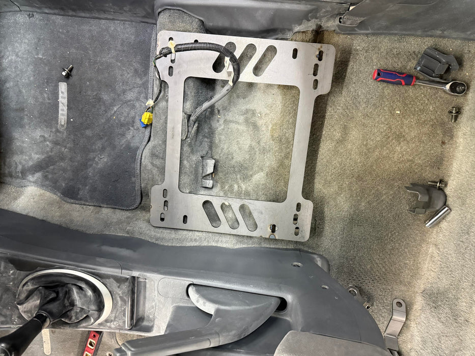 Planted Seat Bracket- Honda Civic [7th Generation Excluding Si] (2000-2004) - Passenger / Right