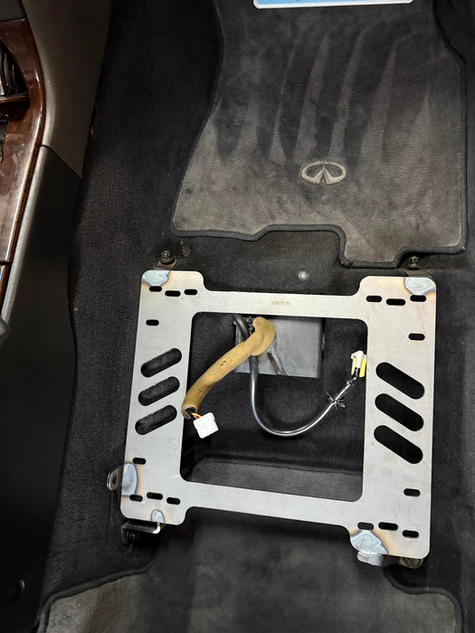 Planted Seat Bracket- Infiniti Q45 [2nd Generation / Y33 Chassis] (1997-2001) - Passenger / Right